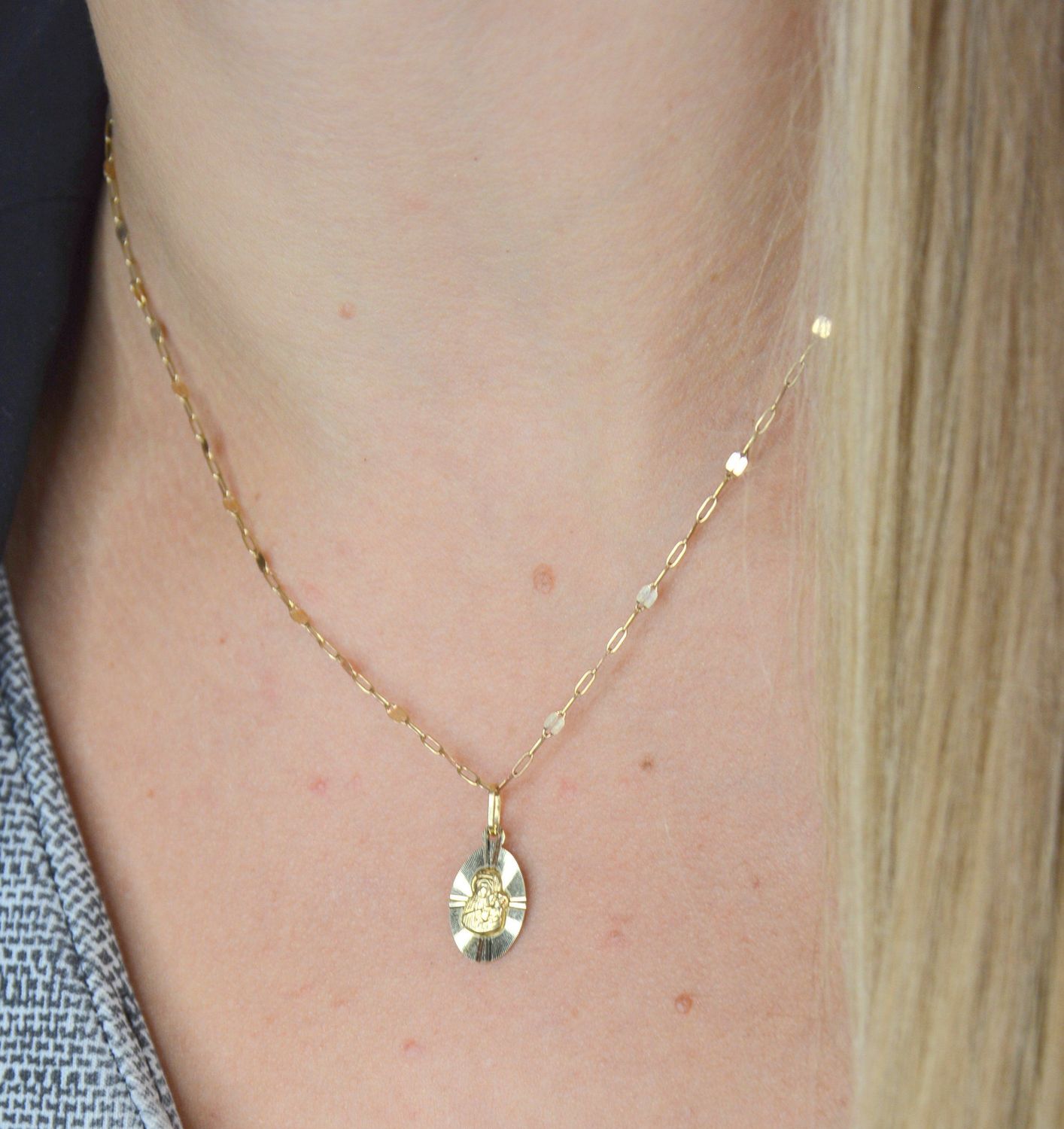 Złoty łańcuszek 585 o szerokości 2 mm DIA-LAN-1242-585 2mm.jpg